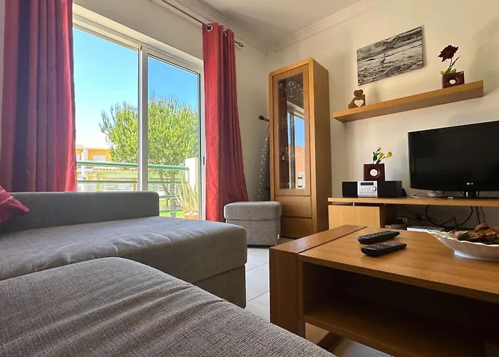 Josefa * 阿尔布费拉